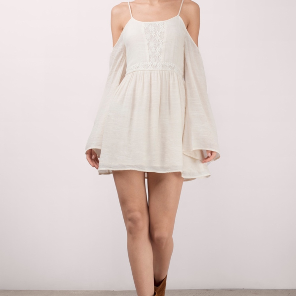 BRAND NEW Tobi Cream cold shoulder skater dress